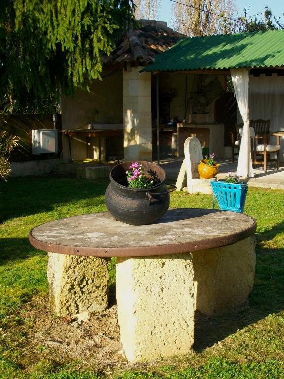 مبيت وإفطار Courpiac Domaine Capiet المظهر الخارجي الصورة